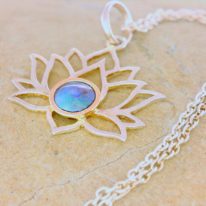 Minimalist And Simple: Pearl Lotus Necklace - Two Tone