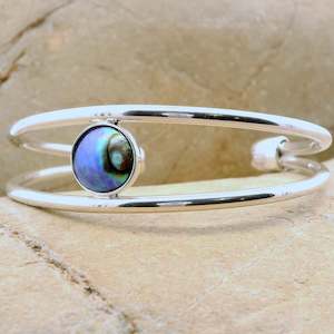 Bracelet: Pearl Charlotte Bangle