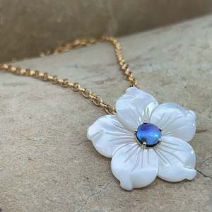 Regular Priced: Pearl White Daffodil Necklace - 9ct