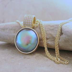 Pendants: Pearl Ocean Halo - 18ct