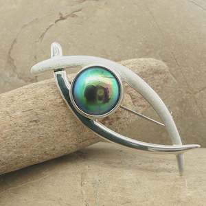 Brooches: Pearl Memory Brooch