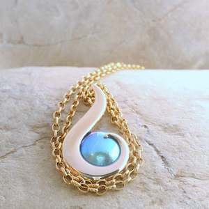 May Fern: Pearl Arapawa Hook Necklace - Large