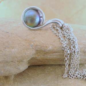 June Tane: Pearl Music Note Necklace