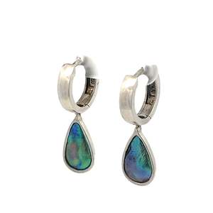 Pearl Tear Drop Udana Earrings