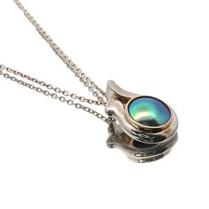 Gated Offers: Two-Tone Paua Pearl Acoustic Necklace