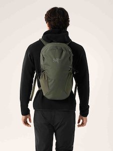 Mens Daypacks: Mantis 16 Backpack