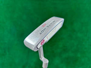 Putter: Odyssey White Hot XG 33in - Putter (Stiff)