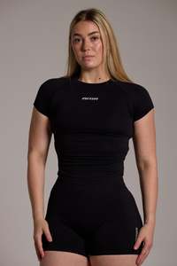 Aura Seamless Baby Tee - Onyx