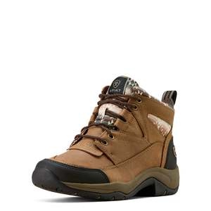 Footwear: Terrain Boot