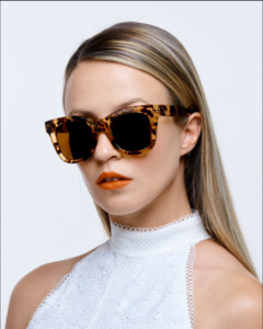 Accessories: Crush (Honey Turtle)