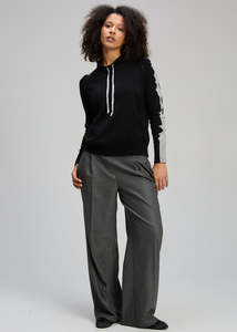 Zaket Plover: Graphic Neck Cord Black