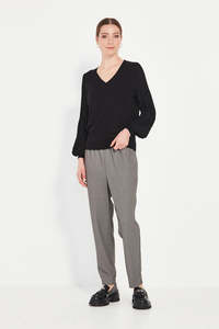 Now: Nina Sweater Black