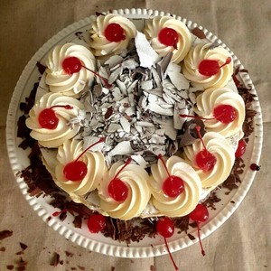 Products: Black Forest Torte – Large Variants
