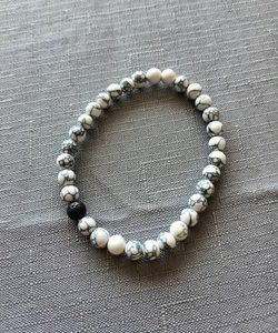 Burners: Yin Yang Lava Stone Aromatherapy Diffuser Bracelet – Last one