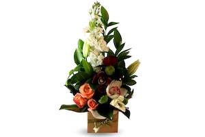 Flower Arrangement: Pretty Pink Arrangement