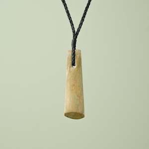 Pendants: Medium Raukaraka Pounamu Toki Pendant