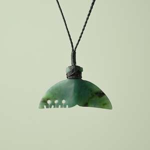 Medium Kahurangi Pounamu Whales Tail Pendant