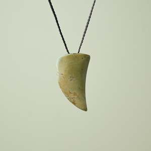 Large Raukaraka Pounamu Niho Tooth Pendant