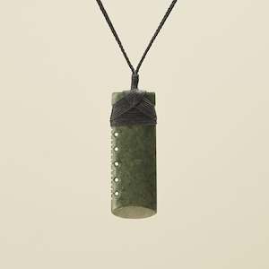 Toki Notched Raukaraka Medium Pounamu Pendant