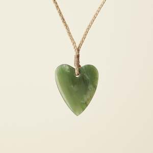 Manawa Heart Kahurangi Pounamu – Small Medium Pendant