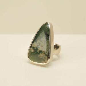 Flower (Putiputi) Pounamu 9ct Gold Ring