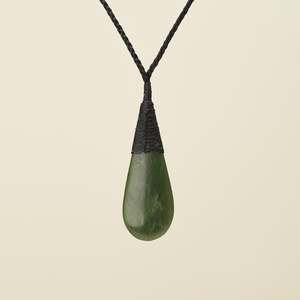 Roimata Teardrop Kahurangi Greenstone Medium Pendant