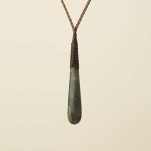 Greenstone Roimata Teardrop: Roimata Teardrop Hapopo Medium Pendant, Brown Binding