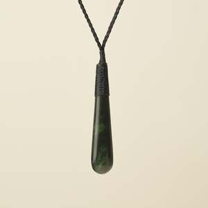 Roimata – Teardrop Kawakawa Medium Pendant