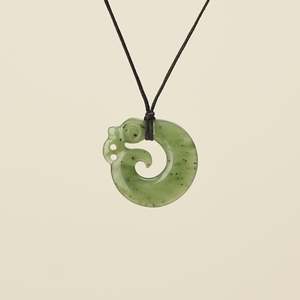 Protection: Manaia Greenstone Small Pendant