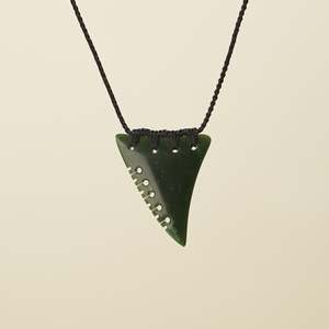 Notched Niho Tooth Kawakawa Greenstone Medium Large Pendant