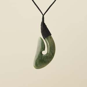 Hei Matau Raukaraka Large Pendant, Black Binding