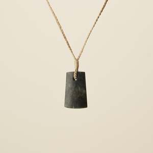 Toki Totoweka Pounamu Small Pendant, Tan Binding