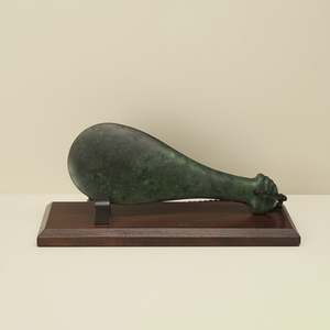 Mere Greenstone Medium Sculpture Kawakawa & Kauri Base