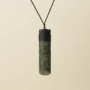 Toki Adze: Toki Whakarei Carved Extra Large Kawakawa Pounamu Pendant