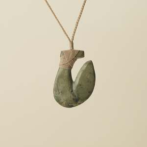 Hei Matau: Hei Matau Medium Raukaraka Pounamu Pendant