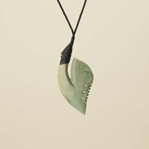 Notched Hei Matau Raukaraka Large Pendant, Black Binding