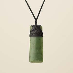 Fathers Day Gifts: Toki Pounmau Medium, Black Binding