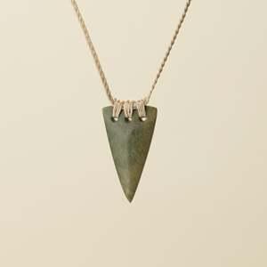 Niho Tooth Raukaraka Pounamu Small Pendant, Tan Binding