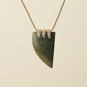 Niho Tooth Raukaraka Pounamu Medium Pendant, Tan Binding