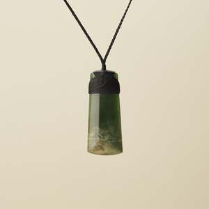 Toki Kahurangi Raukaraka Polished Pounamu Large, Black Binding