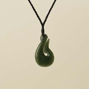 Pendants: Hei Matau Pendant Medium Kawakawa