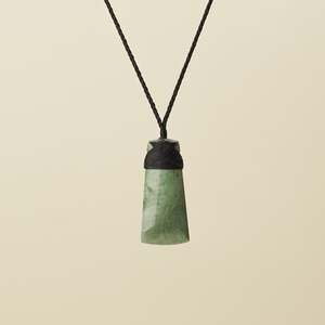 Toki Adze: Medium Inanga Pounamu Toki, Black Binding