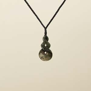 Raukaraka Pounamu Pikorua Pendant Small-Medium