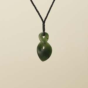 Pikoura Single Flower Putiputi Pounamu Pendant