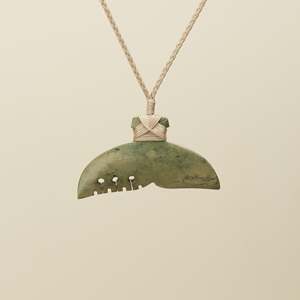 Whale's Tail Raukaraka Pounamu Medium Pendant