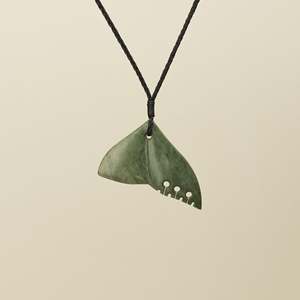 Whale's Tail Raukaraka Pounamu Medium Pendant