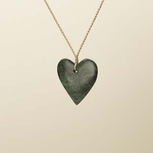 Kawakawa Pounamu Manawa XL Pendant, Tan Binding