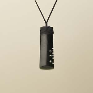 Kawakawa Pounamu Toki Pendant Extra Large