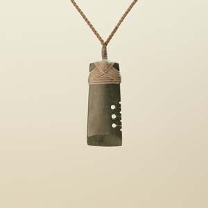 Strength: Notched Toki Raukaraka Medium Pounamu Pendant