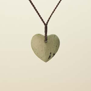 Aroha Love: Manawa Inanga Raukaraka Small Medium Pounamu Pendant